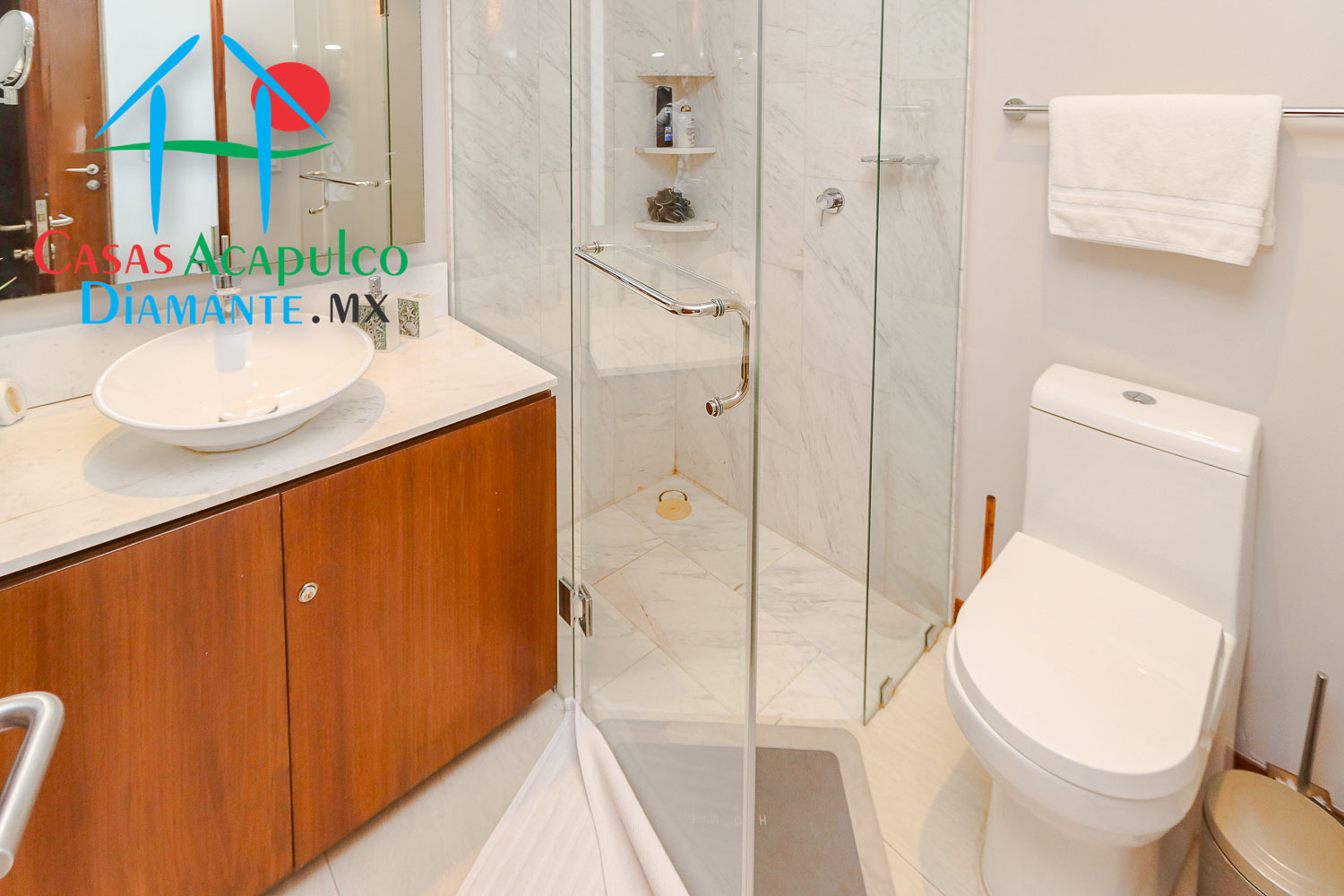 Velera C 12 - Recámara uno antes de Otis 7